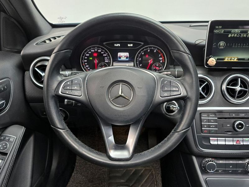 2016 Mercedes-Benz A-Class A200 photo 13