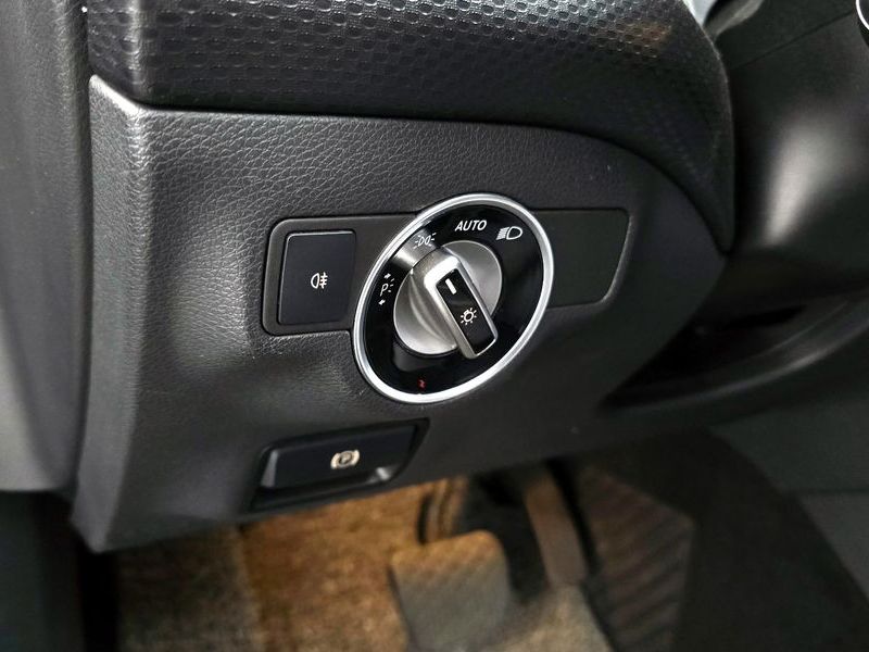 2016 Mercedes-Benz A-Class A200 photo 17