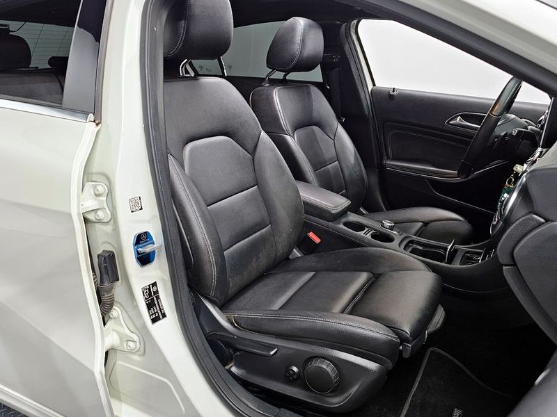 2016 Mercedes-Benz A-Class A200 photo 10