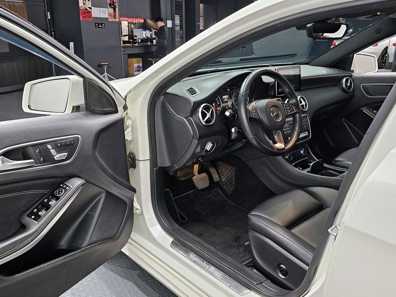 2016 Mercedes-Benz A-Class A200 photo 11