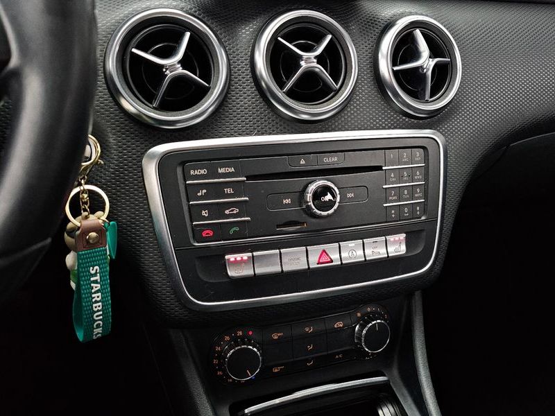 2016 Mercedes-Benz A-Class A200 photo 18