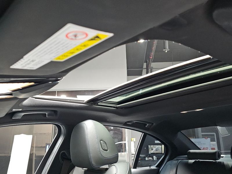 2019 BMW 3 Series 320d M Sport photo 17