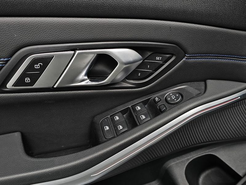 2019 BMW 3 Series 320d M Sport photo 19