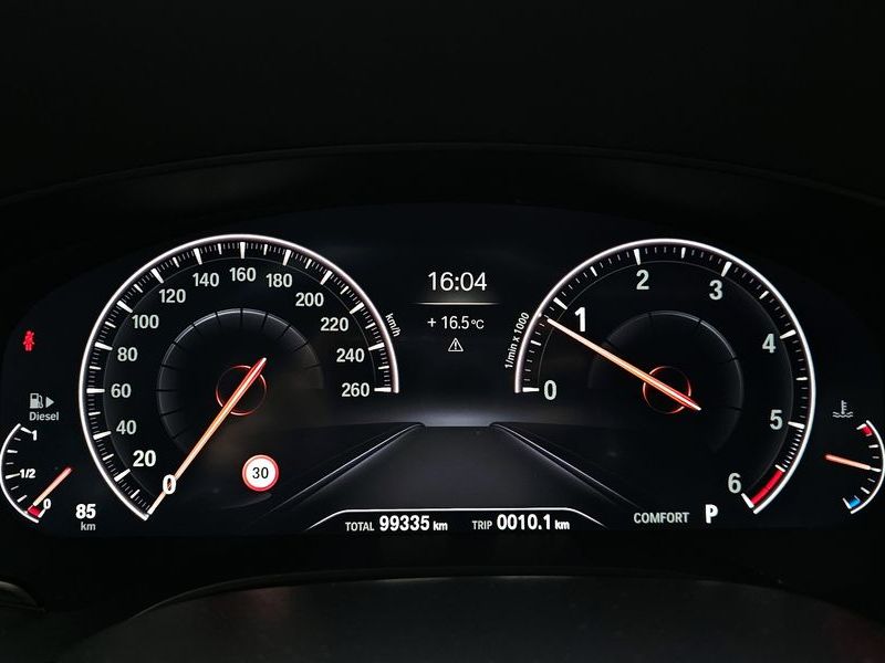 2019 BMW 5 Series 520d M Sport Package Plus photo 8