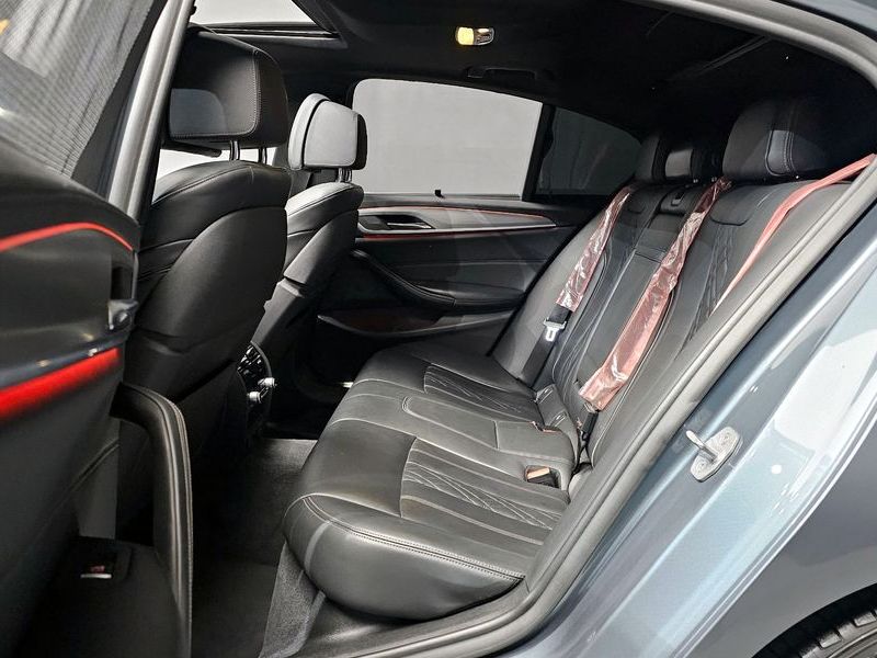2019 BMW 5 Series 520d M Sport Package Plus photo 12