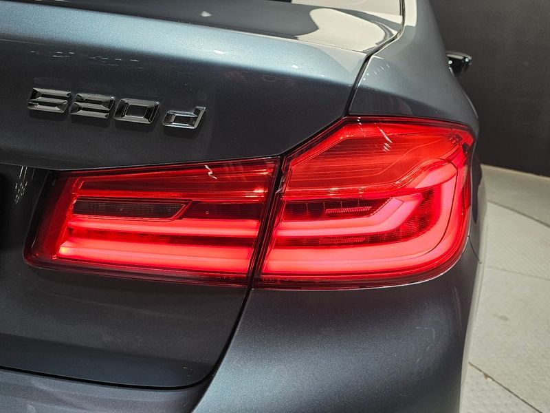 2019 BMW 5 Series 520d M Sport Package Plus photo 23