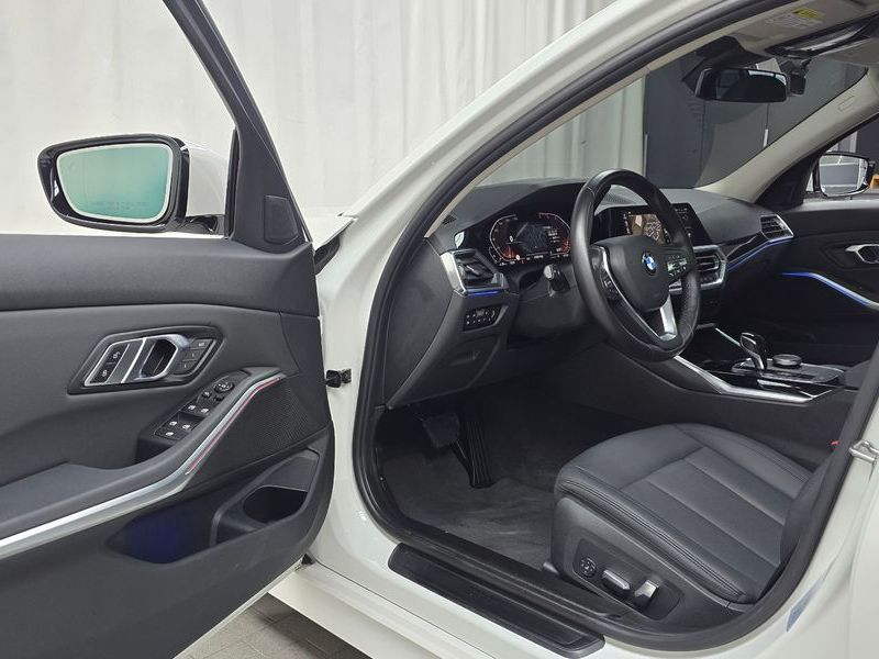 2019 BMW 3 Series 320d photo 10