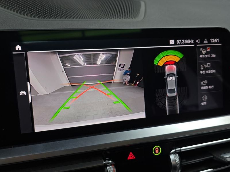 2019 BMW 3 Series 320d photo 14