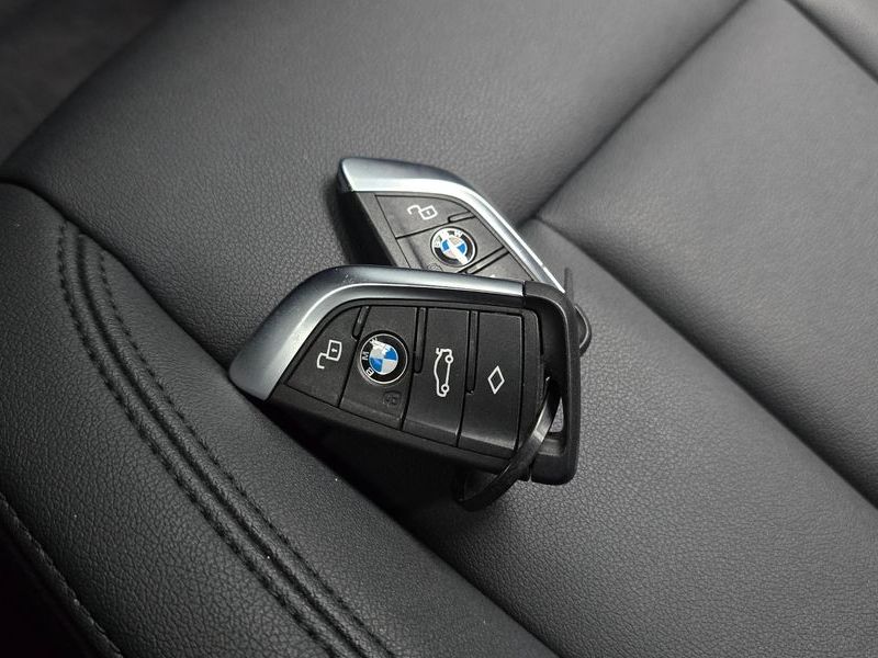 2019 BMW 3 Series 320d photo 16