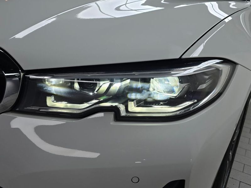 2019 BMW 3 Series 320d photo 22