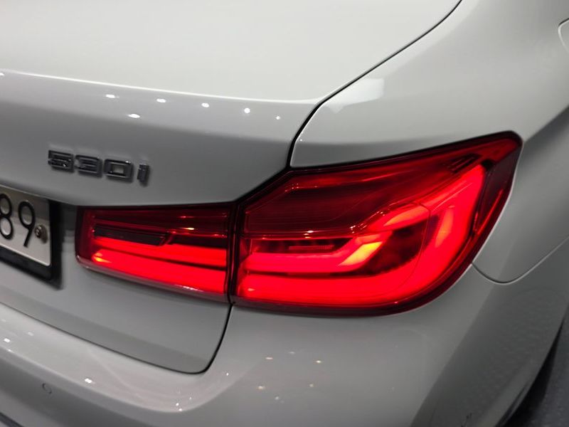 2019 BMW 5 Series 530i xDrive Luxury Plus photo 23
