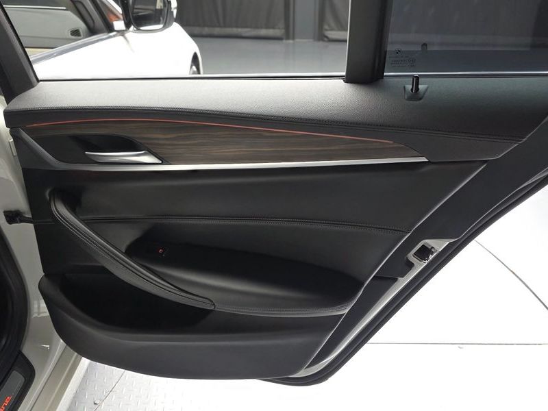 2019 BMW 5 Series 530i xDrive Luxury Plus photo 25