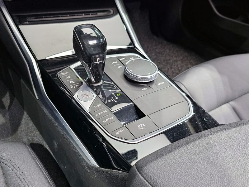 2019 BMW 3 Series 320d photo 9