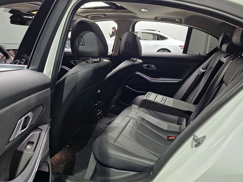 2019 BMW 3 Series 320d photo 11