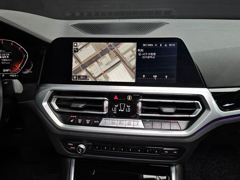 2019 BMW 3 Series 320d photo 12