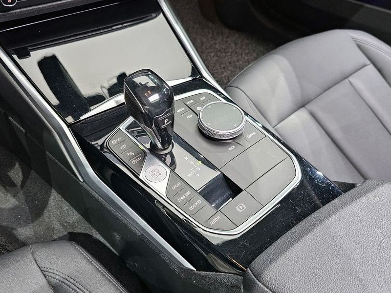2019 BMW 3 Series 320d photo 19