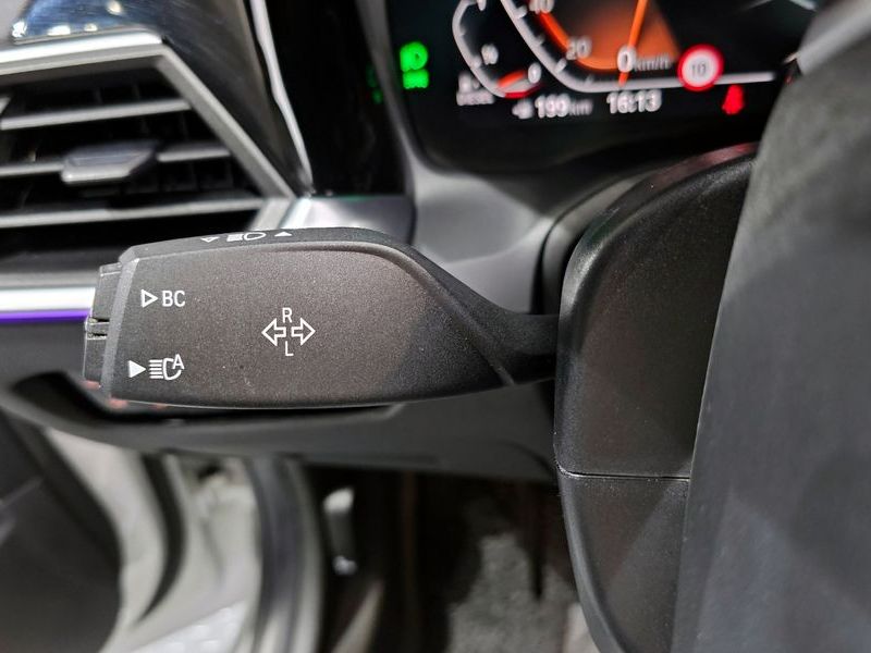 2019 BMW 3 Series 320d photo 20