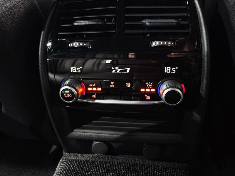 2019 BMW 5 Series 520d M Sport Package Plus photo 19