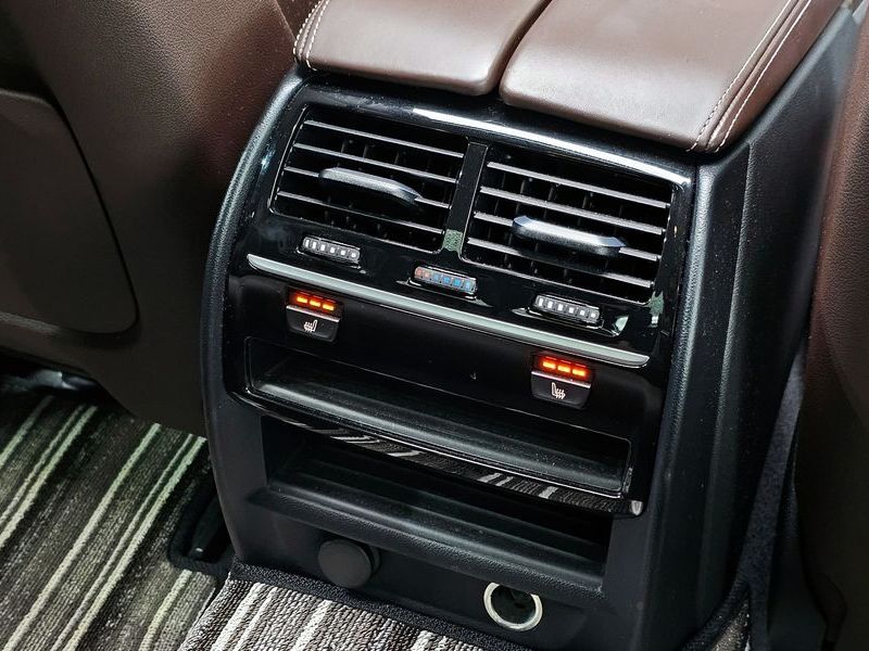 2019 BMW 5 Series 520d Luxury Plus photo 18