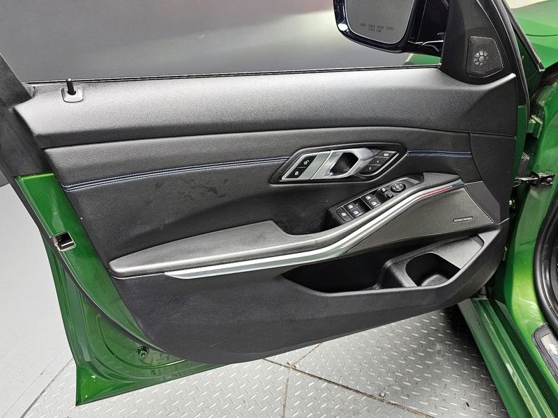 2019 BMW 3 Series 320d M Sport photo 24