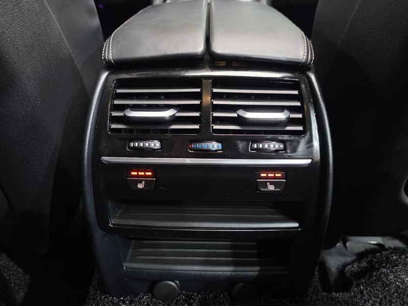 2019 BMW 5 Series 520d Luxury Plus photo 16