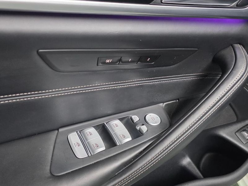 2019 BMW 5 Series 520d Luxury Plus photo 28