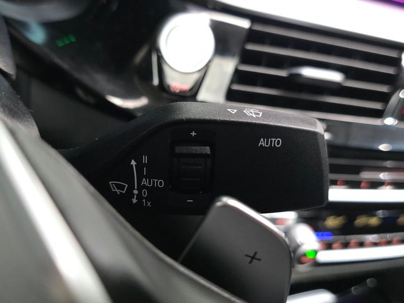 2019 BMW 5 Series 520d Luxury Plus photo 30