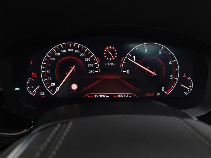 2019 BMW 5 Series 520d Luxury Plus photo 8