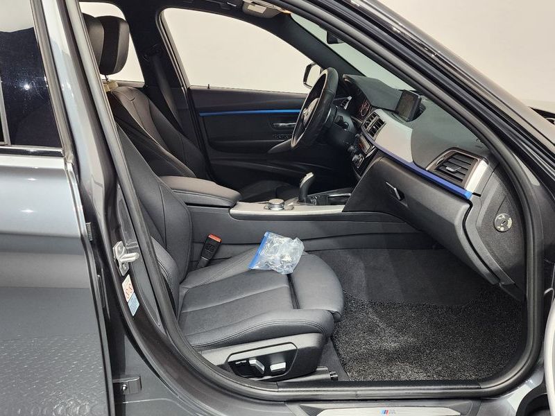 2018 BMW 3 Series 320i M Sport photo 11