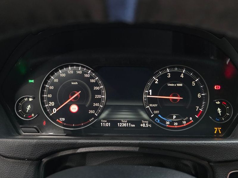 2018 BMW 3 Series 330i M Sport Shadow photo 8