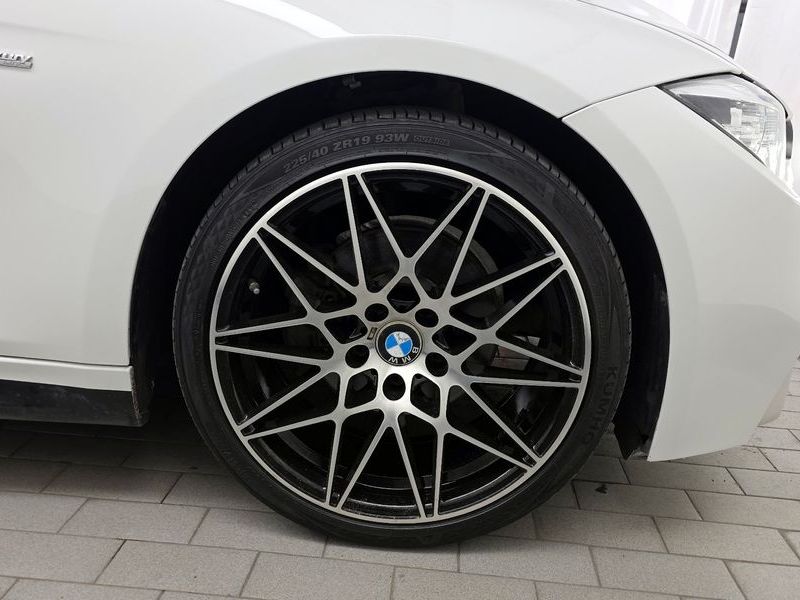 2018 BMW 3 Series 320i Luxury photo 21