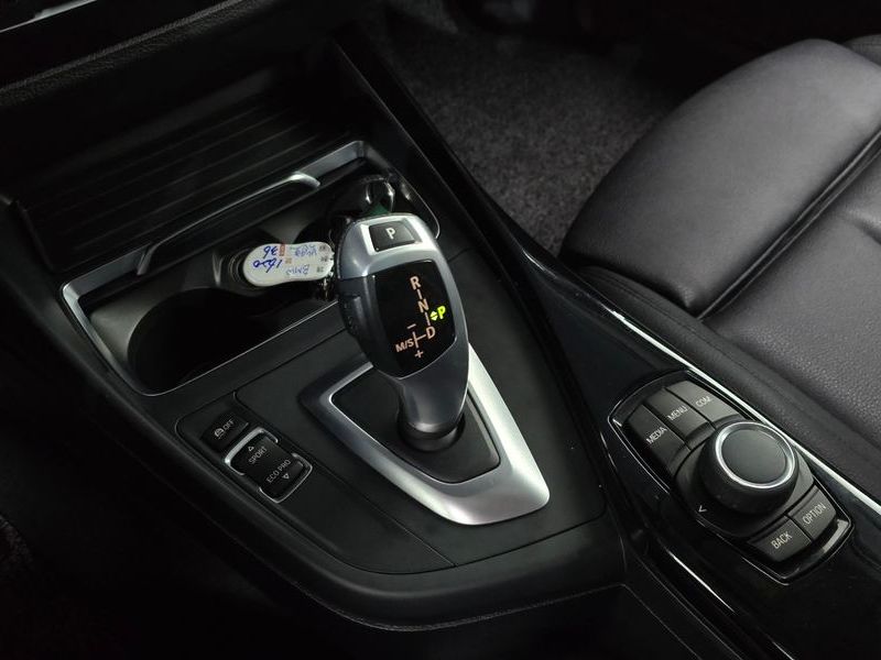 2018 BMW 1시리즈 118d Sport 5Door photo 9