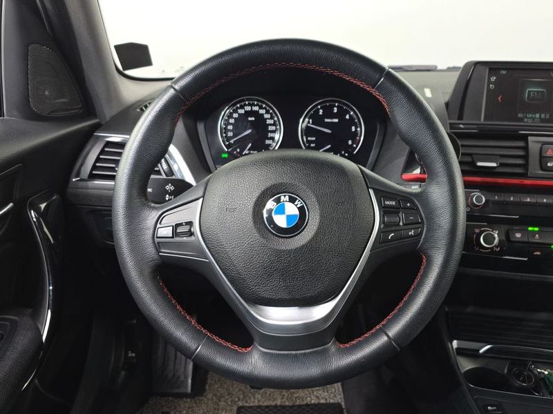 2018 BMW 1시리즈 118d Sport 5Door photo 13