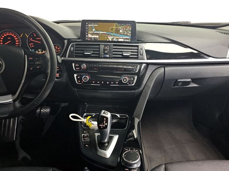 2018 BMW 3 Series 320d photo 13