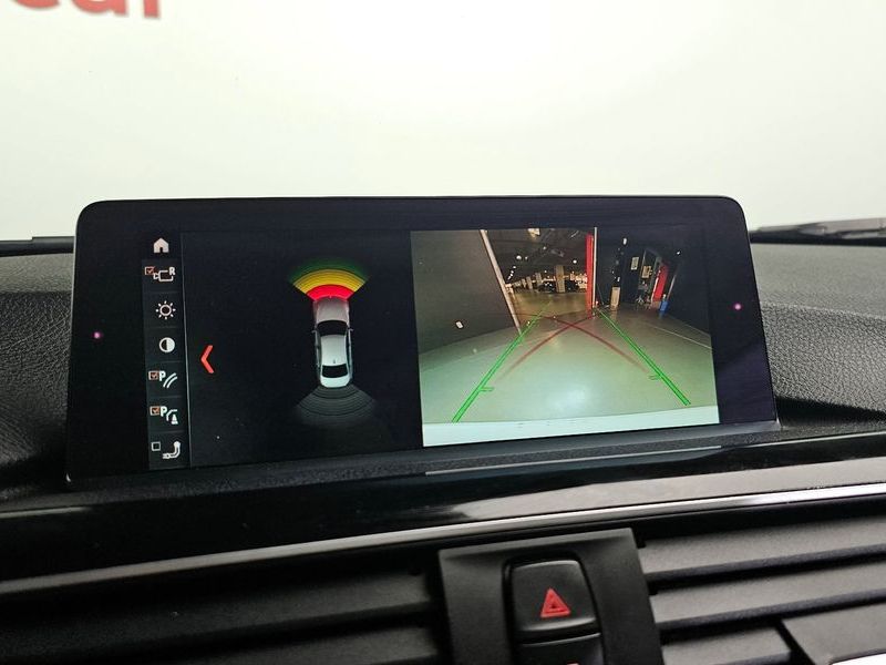 2018 BMW 3 Series 320d photo 14