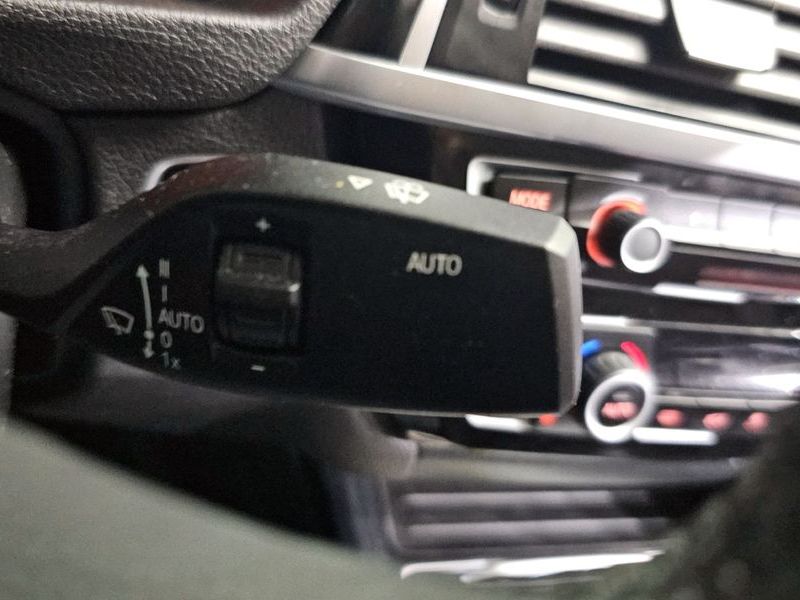 2018 BMW 3 Series 320d photo 16