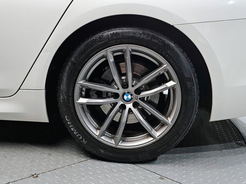 2019 BMW 5 Series 520d M Sport Package Plus photo 21