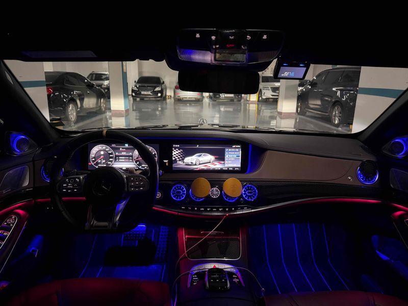 2018 Mercedes-Benz S-Class S63 AMG 4MATIC+ photo 10