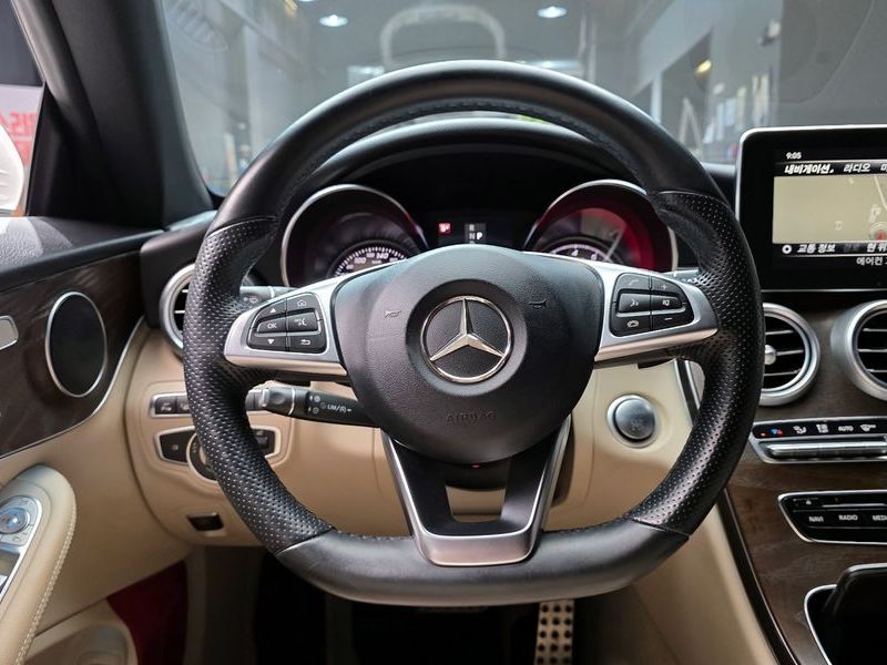 2018 Mercedes-Benz C-Class C200 Cabriolet photo 13