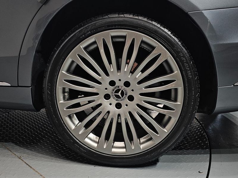 2018 Mercedes-Benz S-Class S560L 4MATIC photo 22