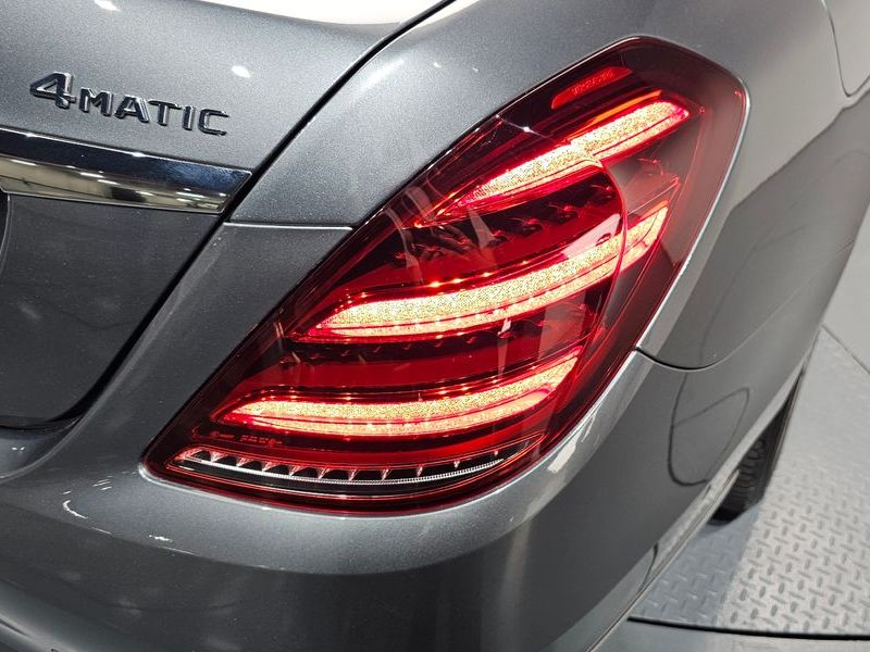 2018 Mercedes-Benz S-Class S560L 4MATIC photo 24