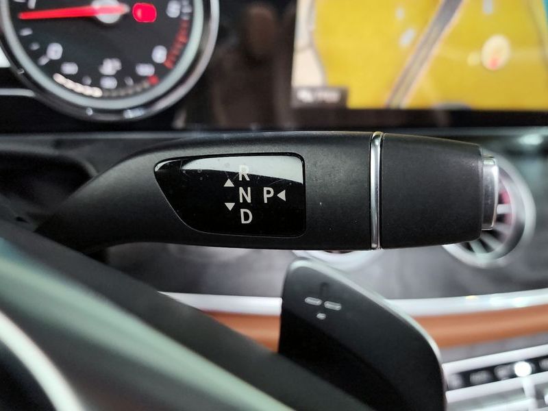 2018 Mercedes-Benz E-Class E220d Cabriolet photo 9