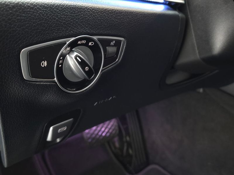 2018 Mercedes-Benz E-Class E300 4MATIC Exclusive photo 28