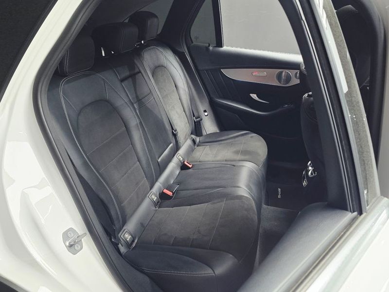 2018 Mercedes-Benz C-Class GLC350e 4MATIC AMG Line photo 12