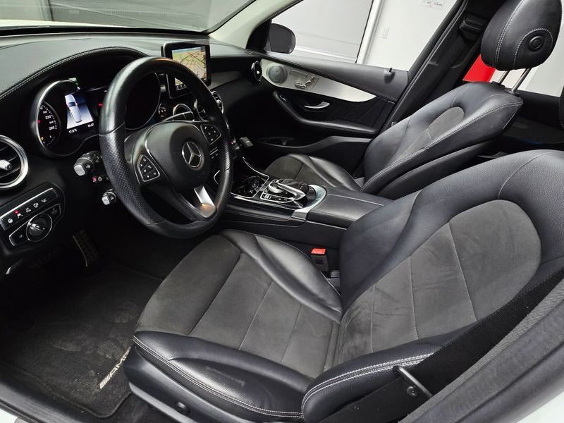 2018 Mercedes-Benz C-Class GLC350e 4MATIC AMG Line photo 30