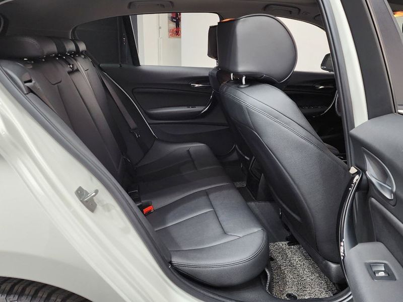 2017 BMW 1시리즈 118d Sport 5Door photo 11