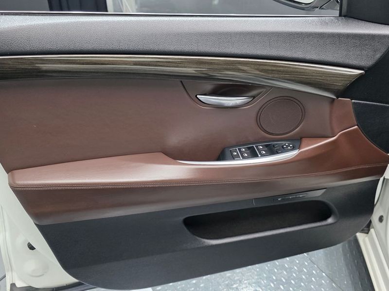 2017 BMW 5 Series GT ED Edition photo 24