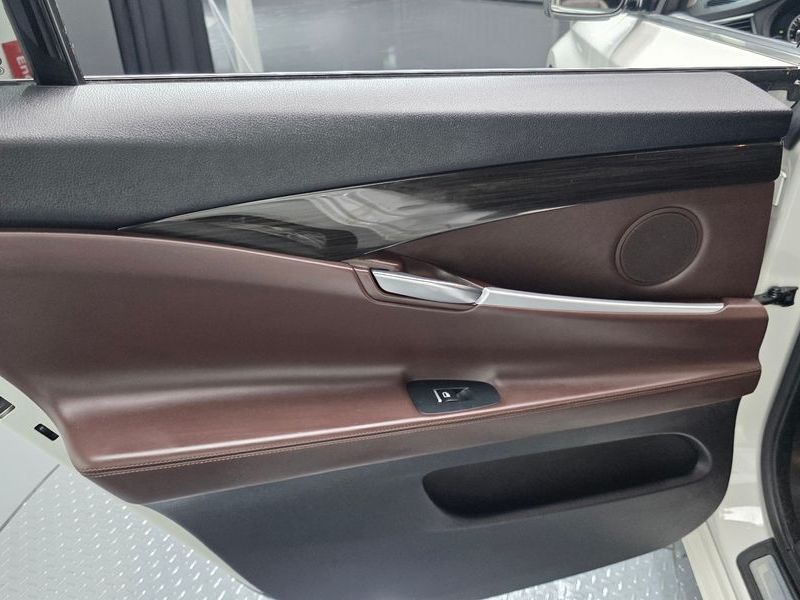 2017 BMW 5 Series GT ED Edition photo 25