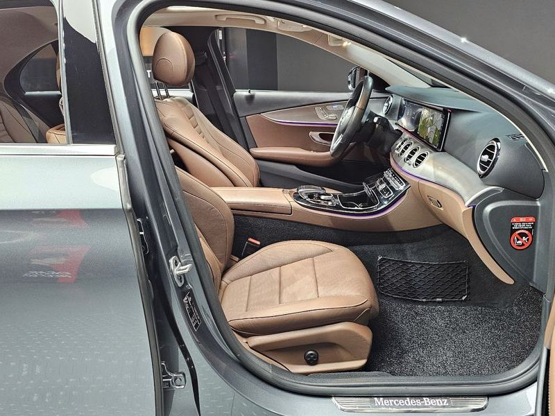 2019 Mercedes-Benz E-Class E300 AMG Line photo 10