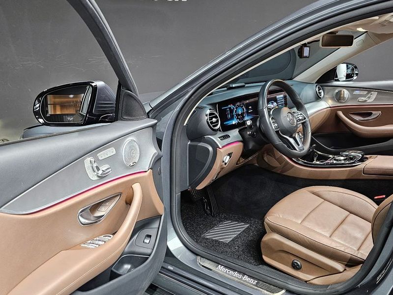 2019 Mercedes-Benz E-Class E300 AMG Line photo 11